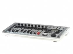 Zoom R24, 8 Spur Interface Zoom R24, 8 Spur Interface